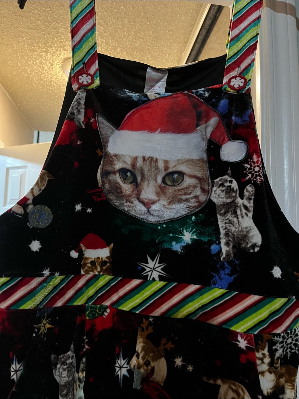 Used Holiday Cat Print Pet Jumper in Black velour-type fabric, Size X-Large